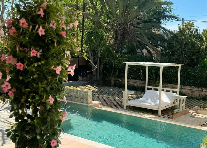 VILLA Henry